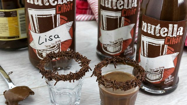 How to make Nutella liqueur shots