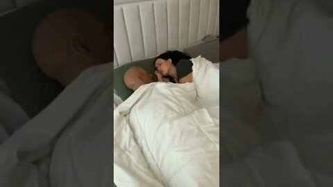 vai dormir no sofá hoje 😂😂