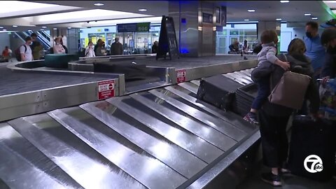 Thousands of canceled flights leave metro Detroiters stranded over the weekend