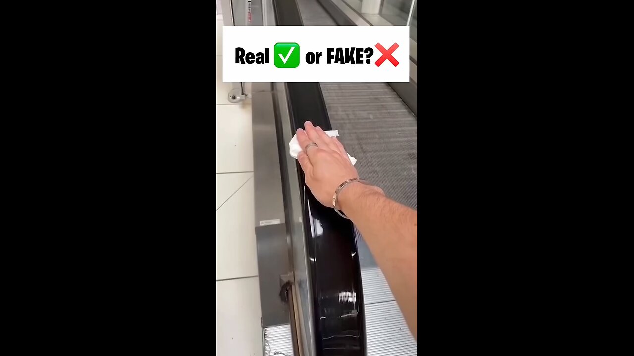 Cleaning the escalator