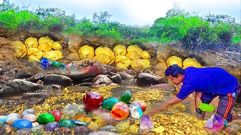 Digging for Treasure worth millions from Huge Nuggets of Gold by a young man