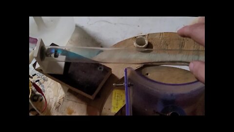 One wire UV bulb