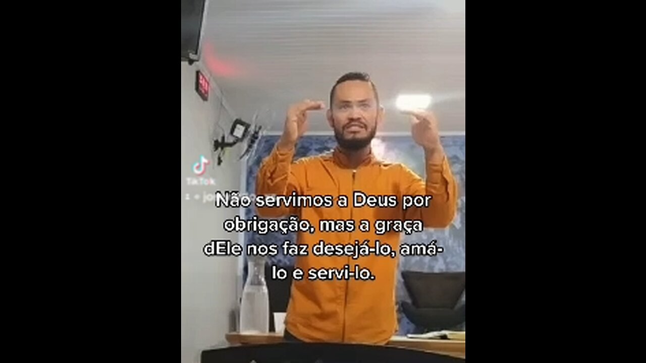 A graça de Deus nos capacita viver uma vida de santidade, não por medo mas por amor.