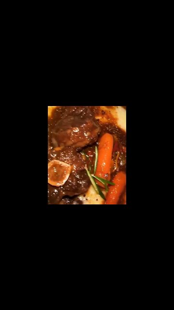 Downhome oxtail pot roast style | @afatgirlscookbook on IG 😁👍🏿 #shorts