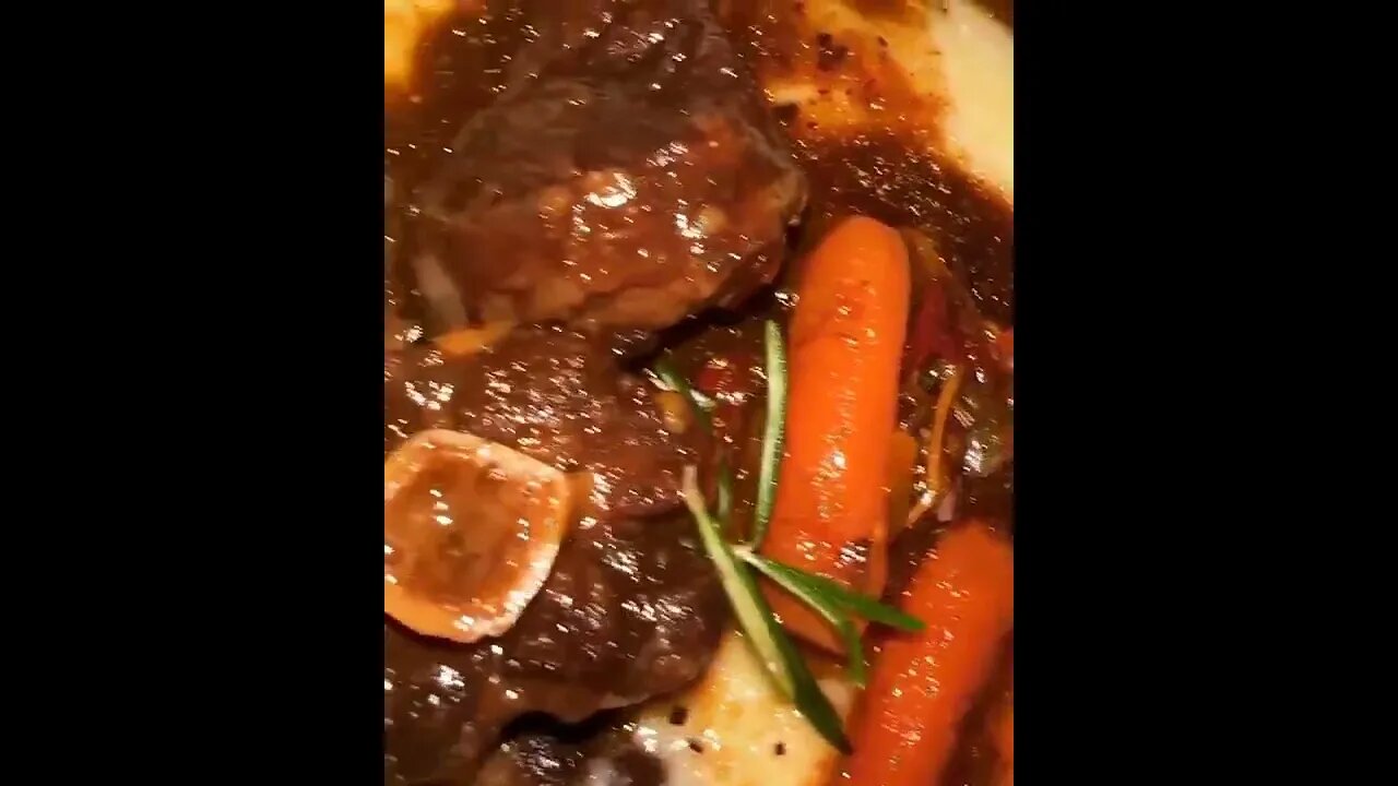 Downhome oxtail pot roast style | @afatgirlscookbook on IG 😁👍🏿 #shorts