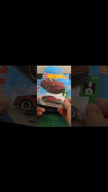 Hot Wheels Porsche Taycan Turbo S Elétrico - Miniatura Fantástica #shorts
