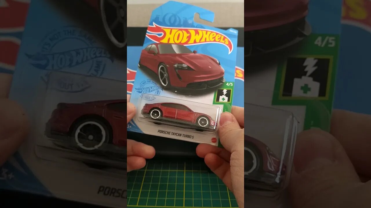 Hot Wheels Porsche Taycan Turbo S Elétrico - Miniatura Fantástica #shorts