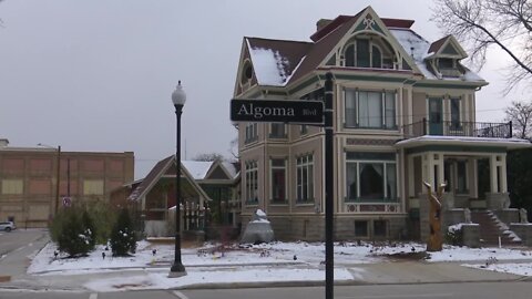 Oshkosh's Algoma Boulevard reopens to car traffic