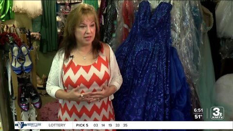 Woman raised on military values is donating prom dresses