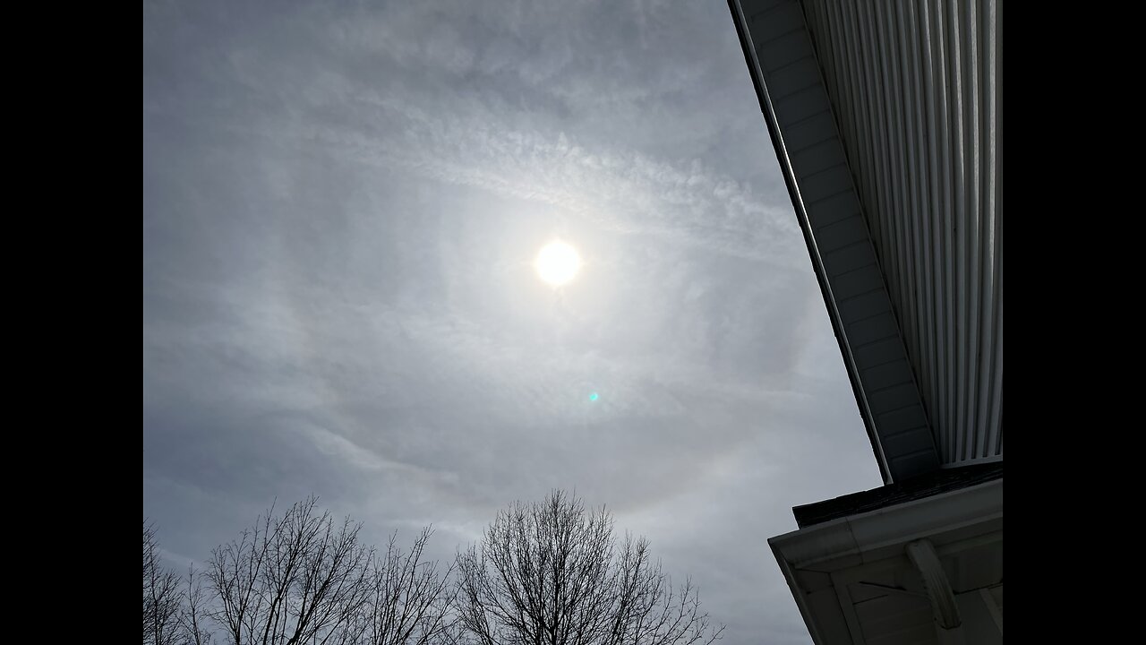 2:42 Sun Halo - Long Beams Seen On Phones - VAT