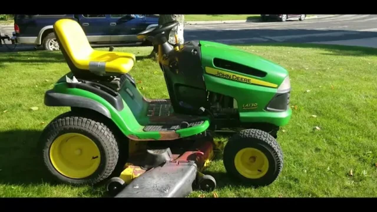 John Deere LA130 (2003) Walkaround