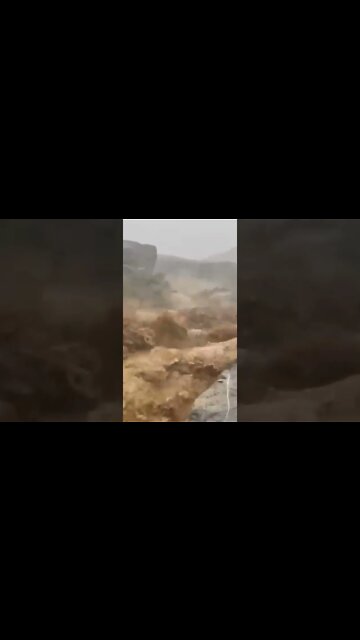 INTENSAS LLUVIAS CUBREN PUEBLOS DE LODO EN OMÁN