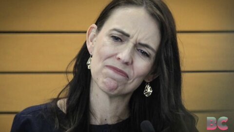 New Zealand PM announces sudden resignation