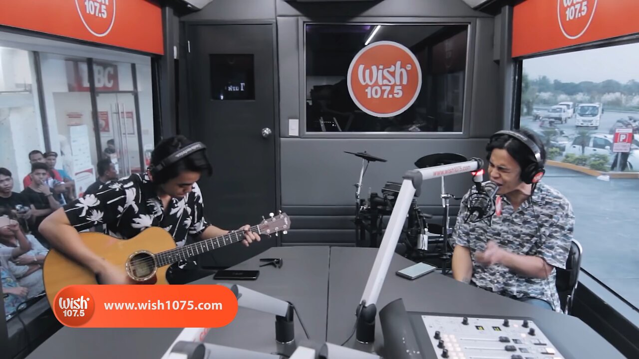 Khalil Ramos performs _214_ (Rivermaya)_ LIVE on Wish on Bus