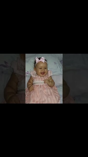 Linda bebê rindo muito - Beautiful baby laughing a lot - #shorts #linda #bebe #viral