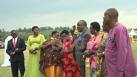 PREMIER NABANJA TOURS SHEEMA DISTRICT, ADVISES WOMEN ON INCOME GENERATION