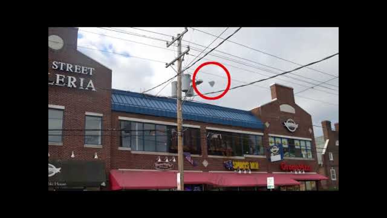 Massive Pyramid Shape 🔴 UFO Caught On Camera Over Newark 🔴 UFO Sightings 2017