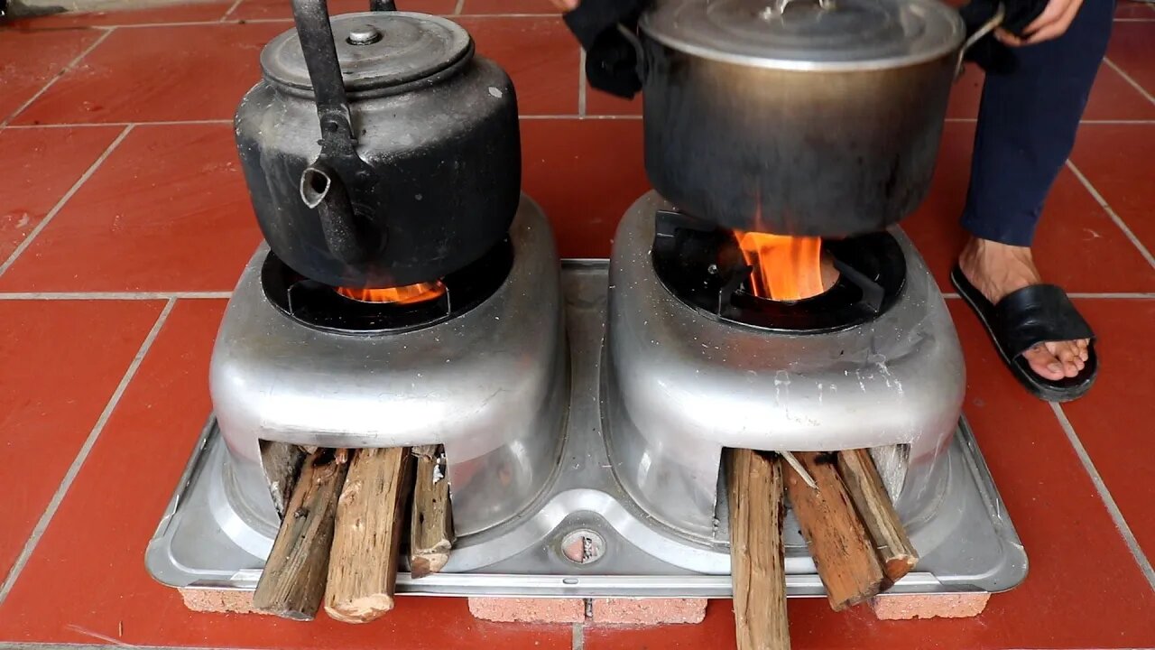 Take advantage of the old sink to make a wood stove that is both beautiful and saves gas