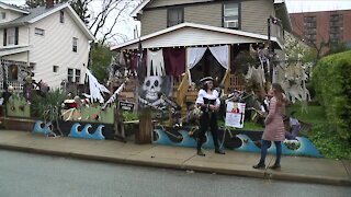 Lakewood home's over-the-top Halloween display is for a good cause