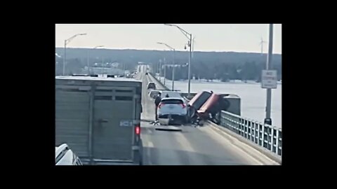 Mackinac Bridge Accident