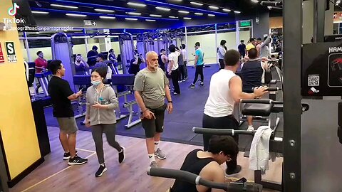Nice day. Pure triceps and shoulders. #luis1_3711 #triceps #biceps #abs #chest #core #arms #legs