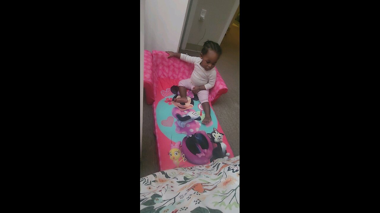 MY DAUGHTER UNIQUE CASIMIR STARTED TO WALK AROUND THE HOUSE NOW AND SHES MESSING UP STUFF ALREADY