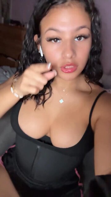 What Color Is Holly Hennessy’s Wall?