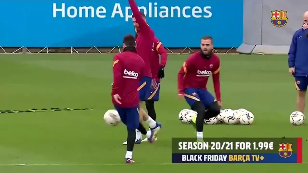 Messi batendo de trivela e enganando geral três vezes