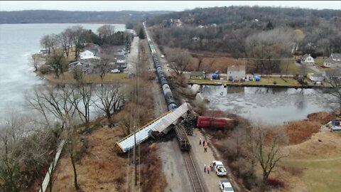 Nine train cars derail between two neighborhoods in Pewaukee