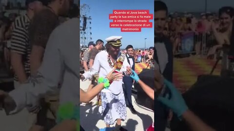 La mia amica si fa male al Jova Beach Party mentre passa Jovanotti