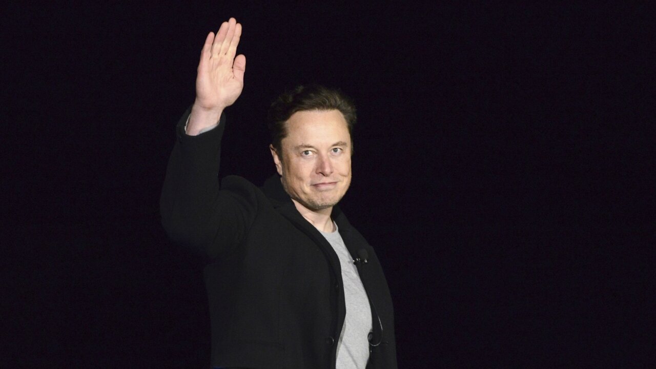 Twitter Suspends Journalists Who Wrote About Owner Elon Musk