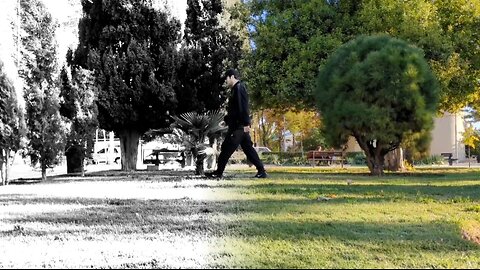 From black and white to color viral mobile edit