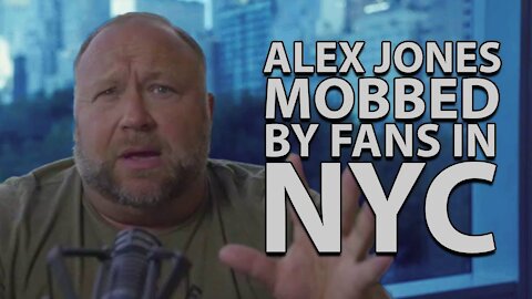 Alex Jones Live From Trump Tower Gets Mobbed By Infowars Fans