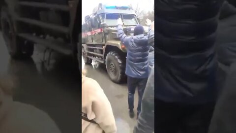 Ukraine War - Civilians Block Russian Convoy