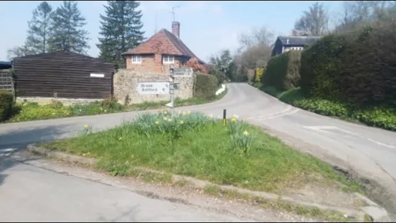 The Road Less Travelled #IRL #VanLife | Wye Valley, Kent