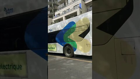 Montréal new high-tech electric bus #viralvideo #train #montreal #subway