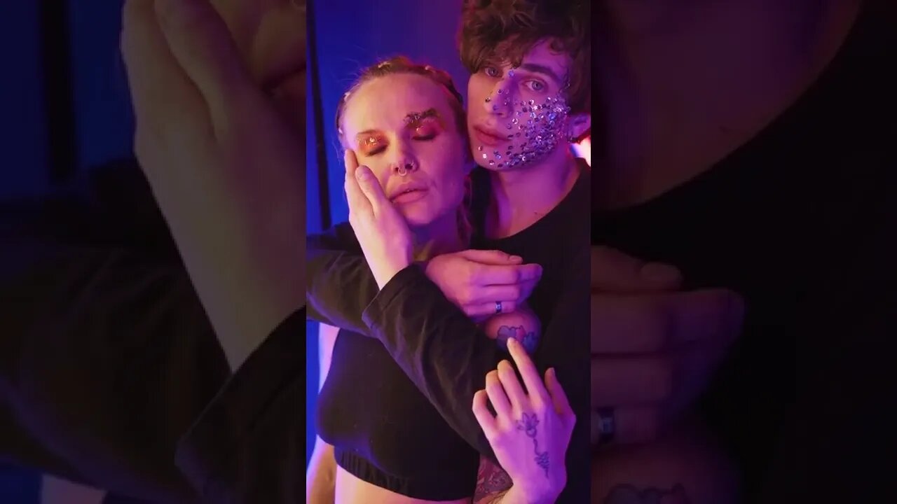 VÍDEO SEM DIREITOS AUTORAIS: Casal, Homem, mulher, abraço, namorado