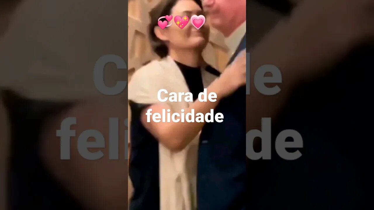 Bolsonaro reencontra Michele