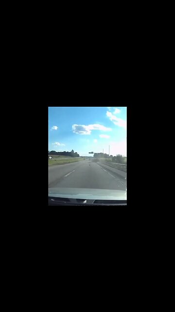 Car crashes into Guardrail #shorts