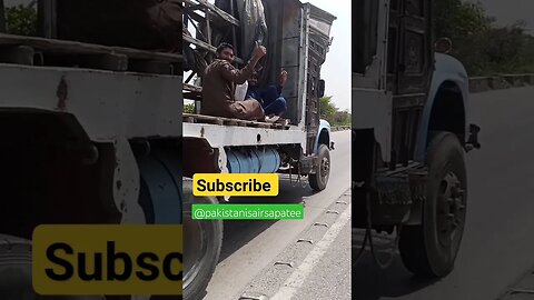 labour life on truck...#viralvideo #ytshortsvideo @pakistanisairsapatee