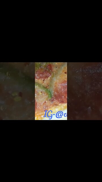 Who else would eat this pizza right now?