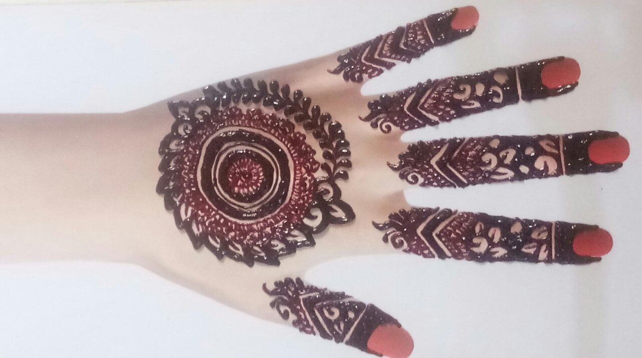 New mehndi designs art 2024