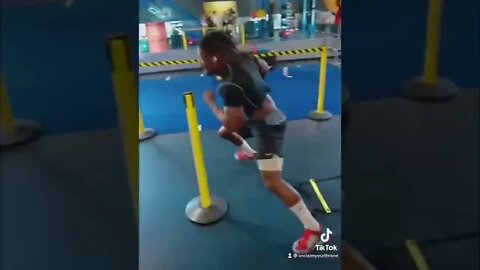 If she don’t have a roster of at least e 5 dudes then I don’t want her 👑