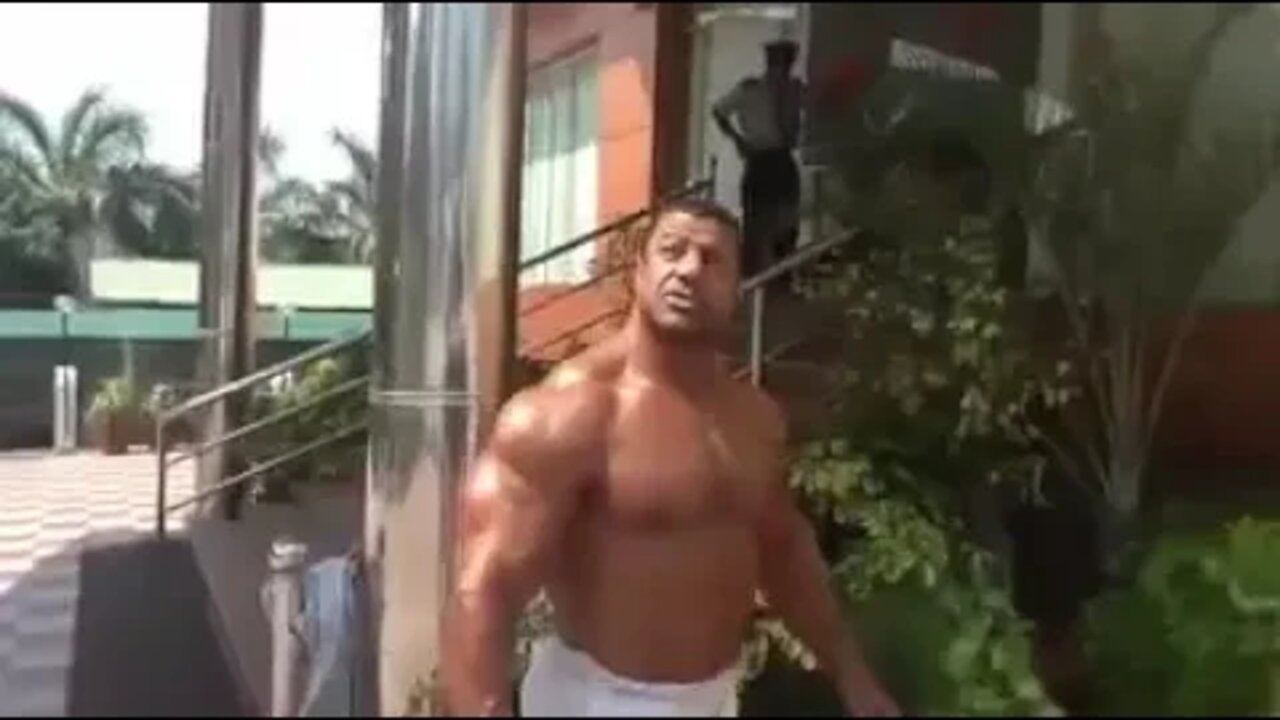 Ahmmad Hamooda EGYPTIAN BODYBUILDER