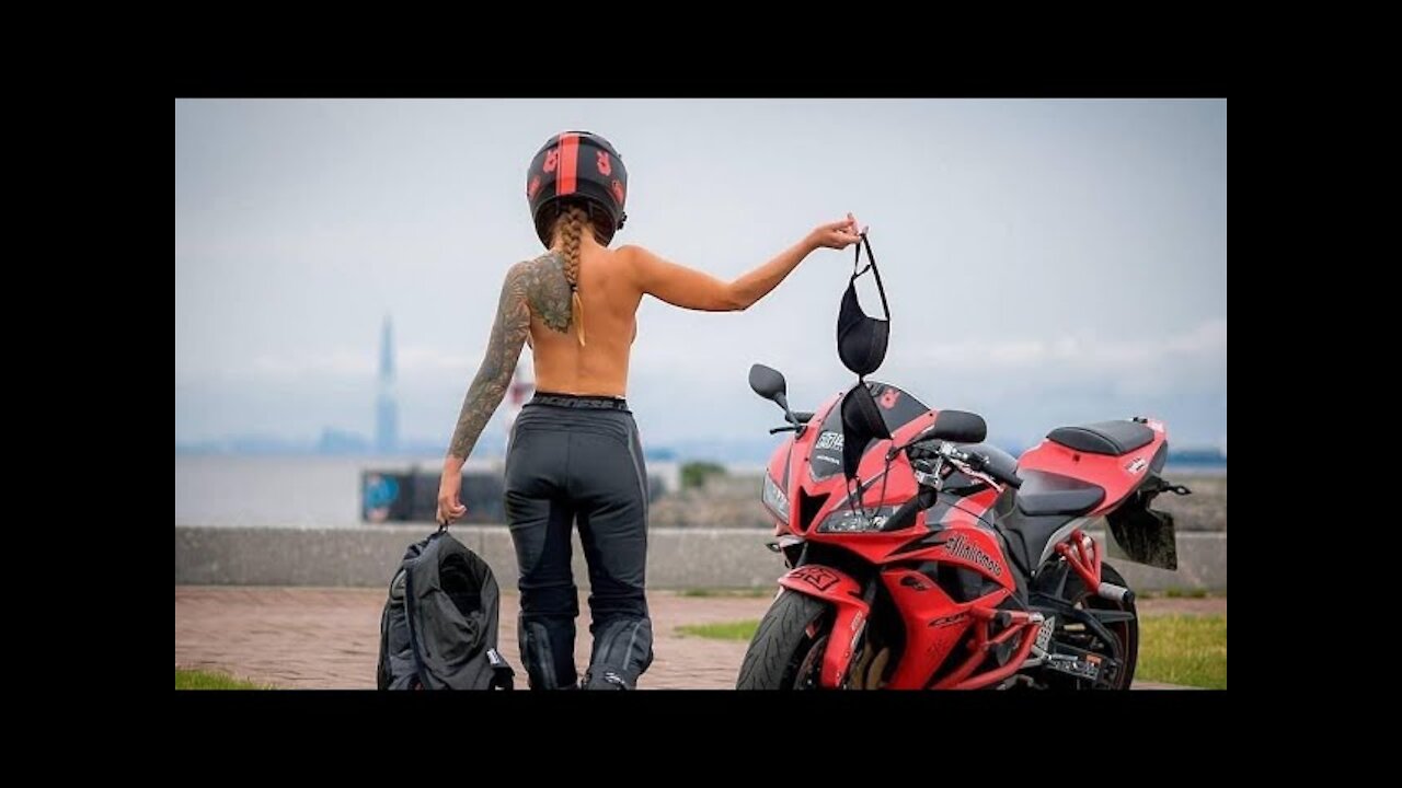 Girl biker, what a surprise the girl showed