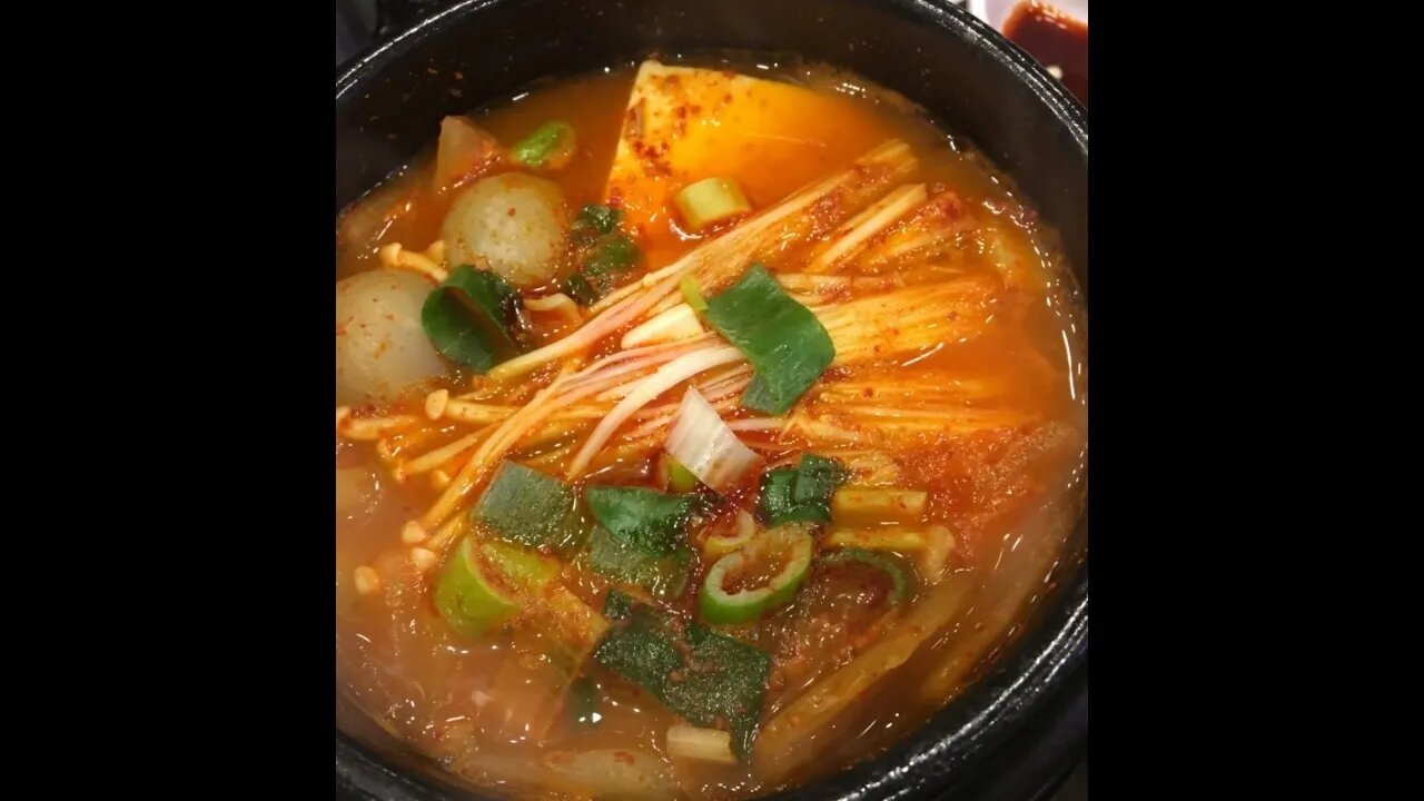 #food #cooking #short Korean style Spicy kim-chi pork stew(Kim-chi jji-ge)