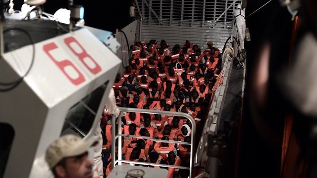 600 Migrants Headed To Spain After Italy Refused To Let Ship Dock