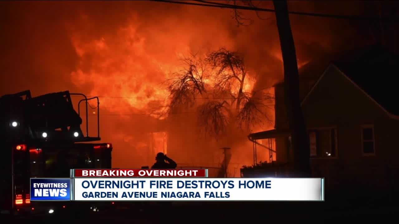 Massive overnight fire destroys Niagara Falls home