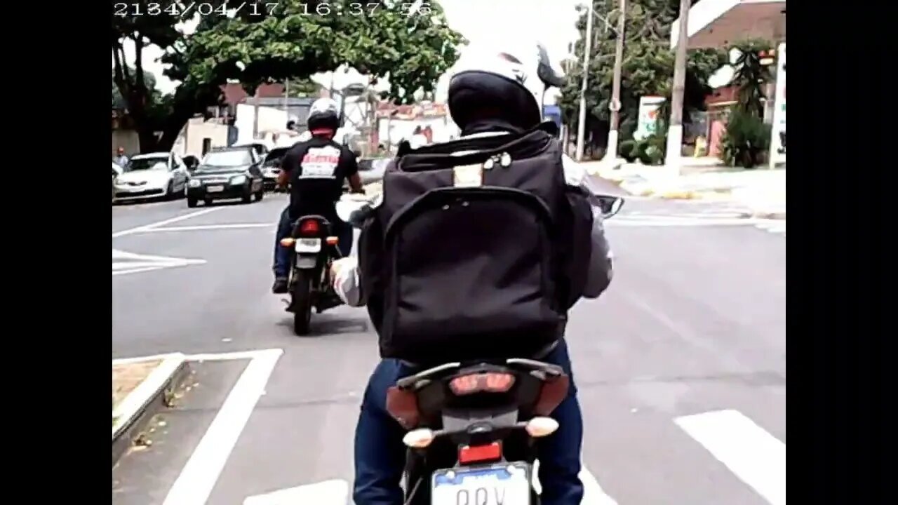 TESTANDO ÓCULOS ESPIÃO NA RUA DE MOTO