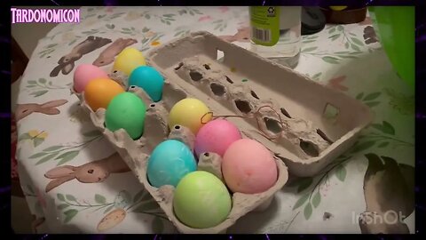 2022 04 17 1 Decorating Easter eggs for Easter 🐣 ￼